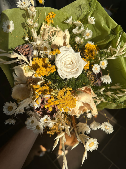 • Bouquet blanc lumineux